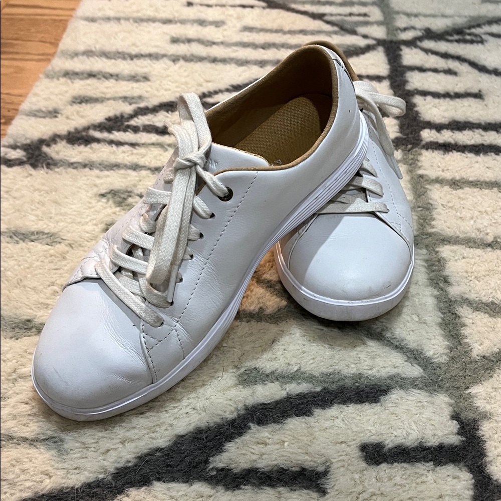 Cole Haan Grand Crosscourt Daily lace up low top Sneakers Size 7